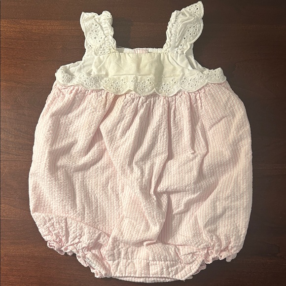 Pink and White Baby bubble - Picture 1 of 3
